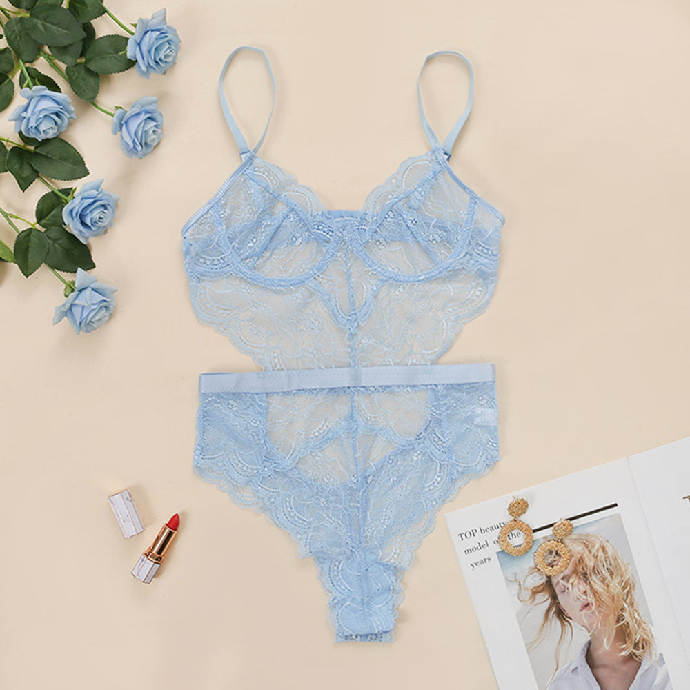 Body Madeleine NuAuge azul claro, vista frontal. Renda floral delicada, com aro, alças reguláveis e efeito corset modelador.