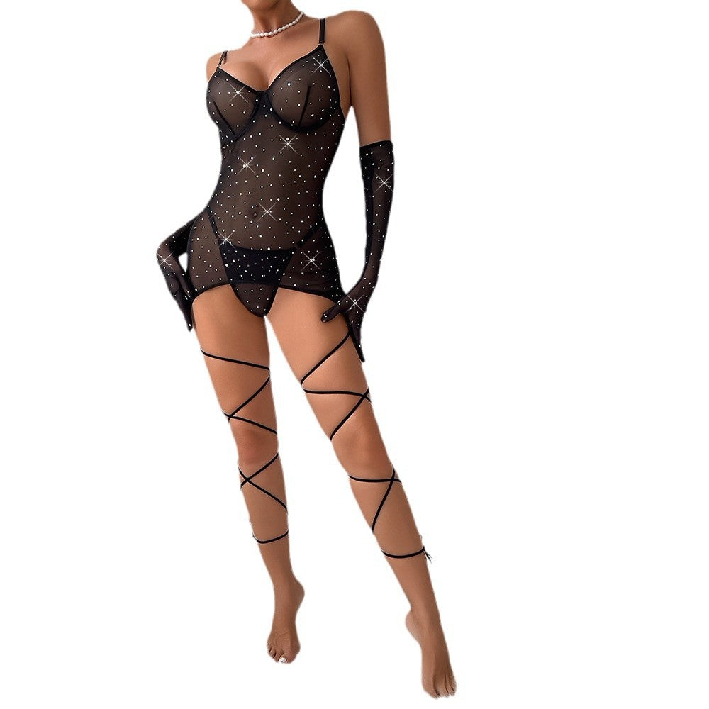 Camisola Estelar preta com bojo e paetês brilhantes, alças reguláveis, cintura modeladora e luvas longas.