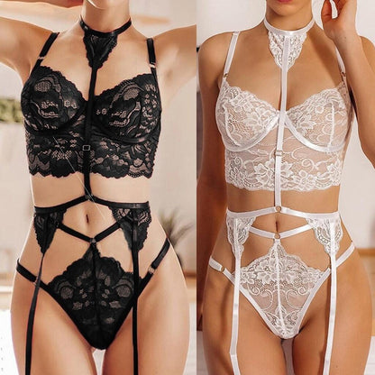 Conjunto Perséfone branco e preto frente: sutiã renda palace 3 pontas, aro, choker, calcinha fio e cinta-liga com alças.