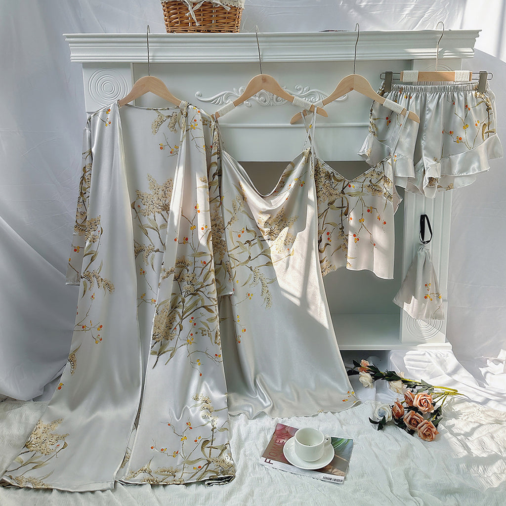 Kit Robe Isadora Ice Silk champanhe estampado floral. Inclui robe c/ amarração, top alça ajustável e shorts c/ elástico.